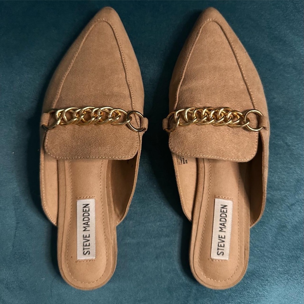 Steve Madden Brown Mules with Gold Chain